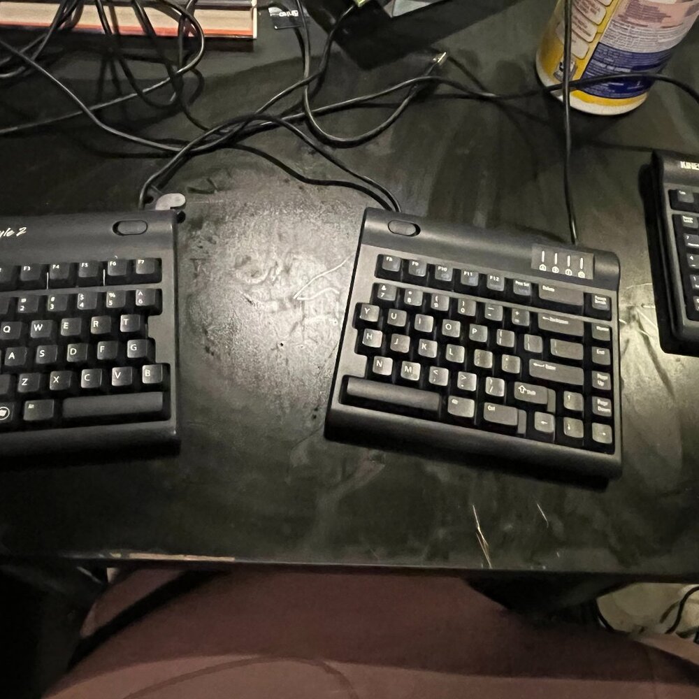 Kinesis Freestyle 2 Ergonomic Split Keyboard & 10-Key NEW